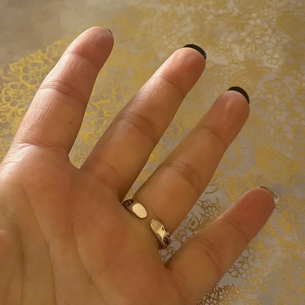 The Dainty Weave Ring in antiqued 925 silver